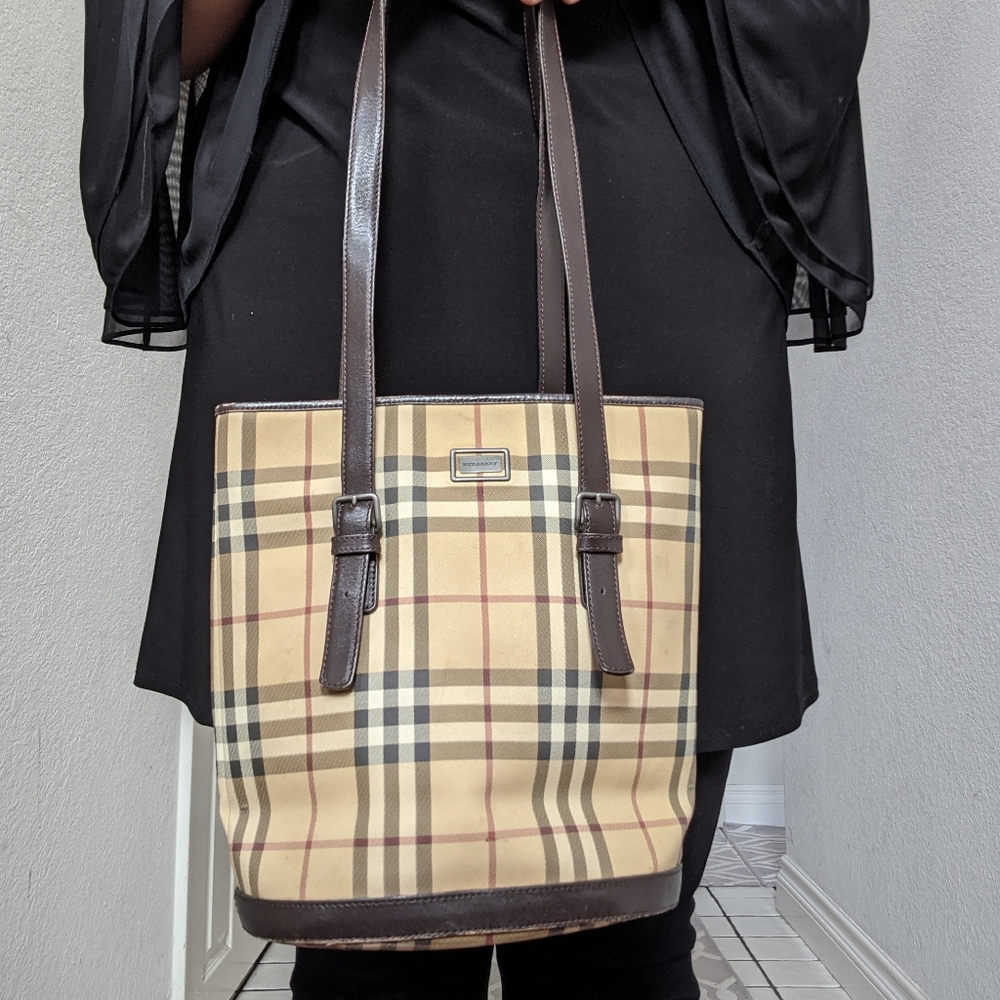 Authentic Burberry Nova Check Shoulder HandBag PVc - Picture 11 of 11